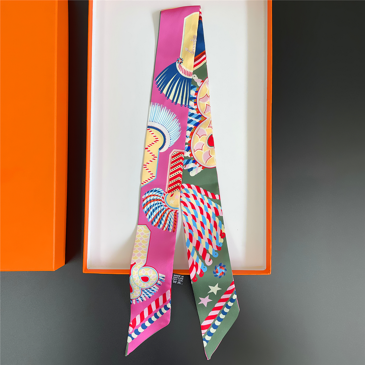 Brand Design Twill 100% Silk S - Scarf Silk Square บทวิจารณ์และราคา