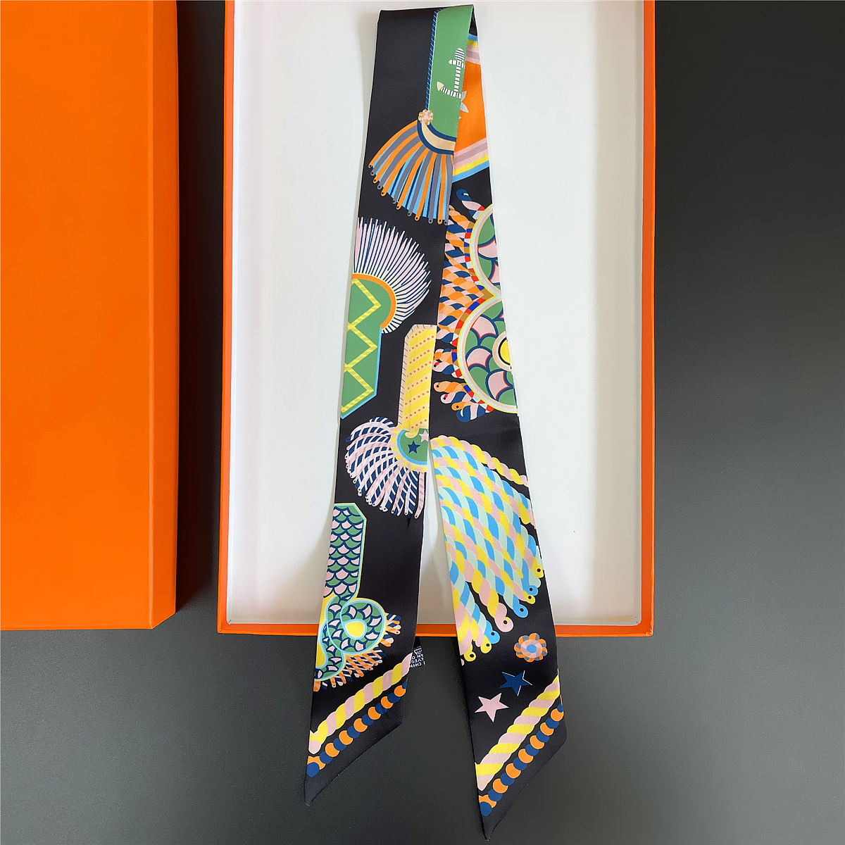 Brand Design Twill 100% Silk S - Scarf Silk Square บทวิจารณ์และราคา