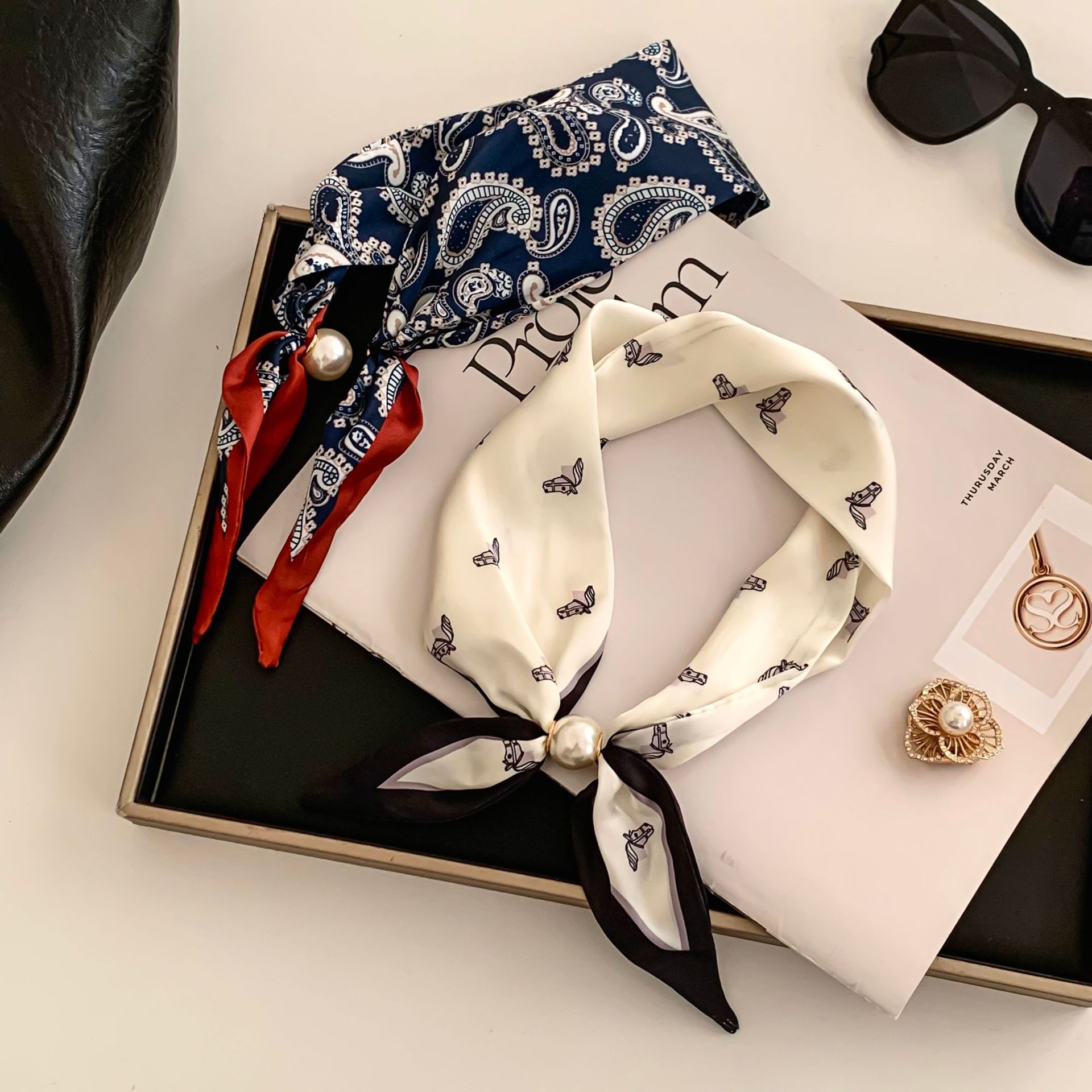 Cashew Flower Silk Scarf Effor - Ascot Neck Scarf บทวิจารณ์และราคา