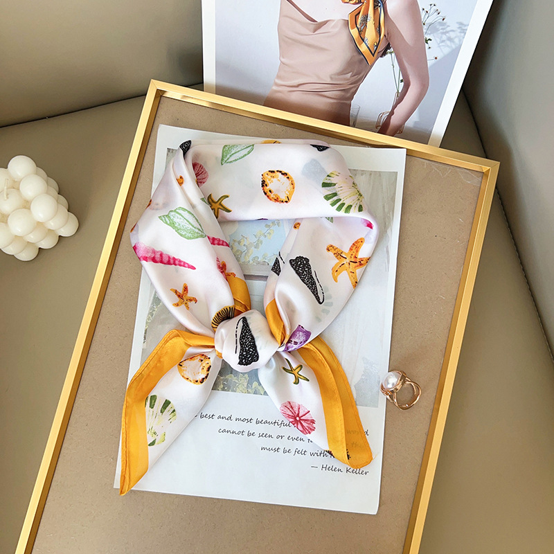 Women Silk Feeling Square Scar - Ascot Neck Scarf บทวิจารณ์และราคา