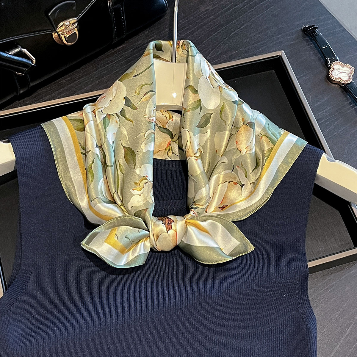 Designer Floral Square 65cm Ne - Bandana Cotton บทวิจารณ์และราคา