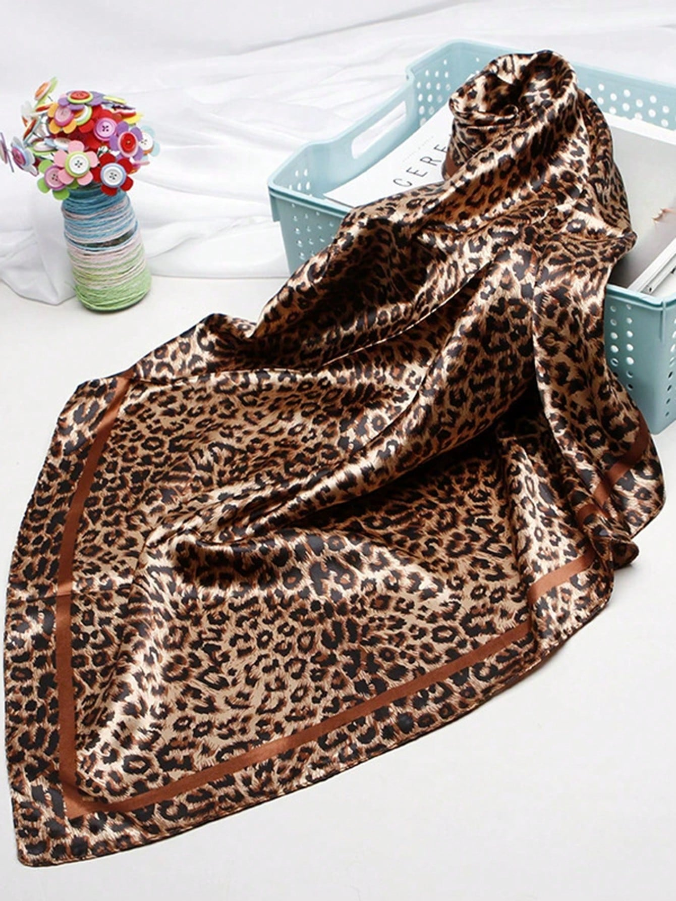 90cm Leopard Print Neckerchief - Scarf Silk Square บทวิจารณ์และราคา