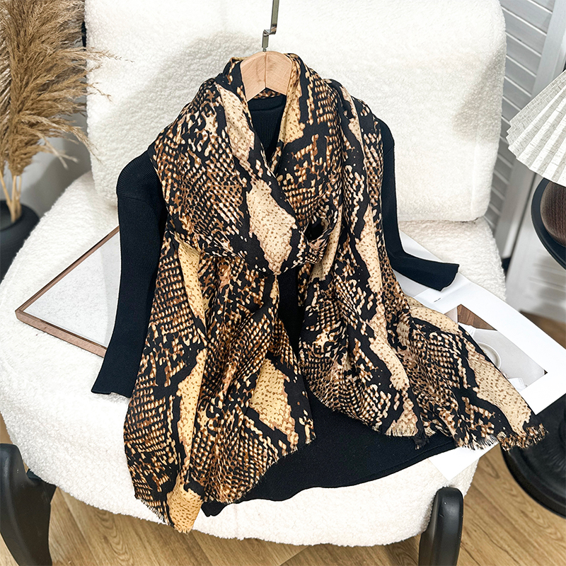Luxury Brand Scarf Leopard pri - Pashmina Wrap Large บทวิจารณ์และราคา