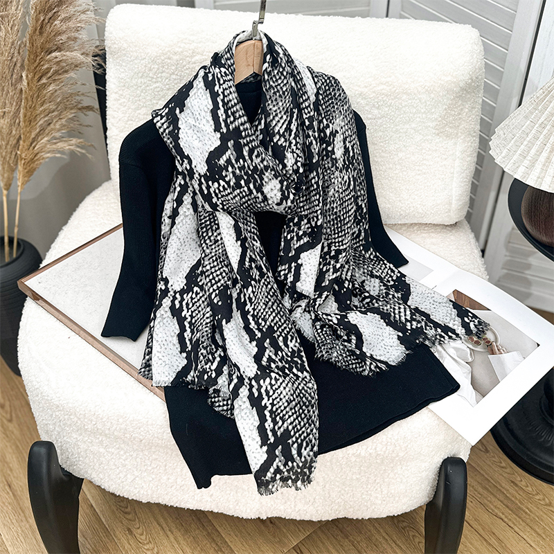Luxury Brand Scarf Leopard pri - Pashmina Wrap Large บทวิจารณ์และราคา
